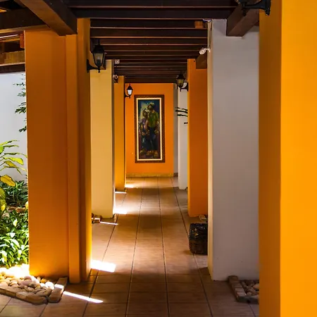 Happy Hotel Girassol-2